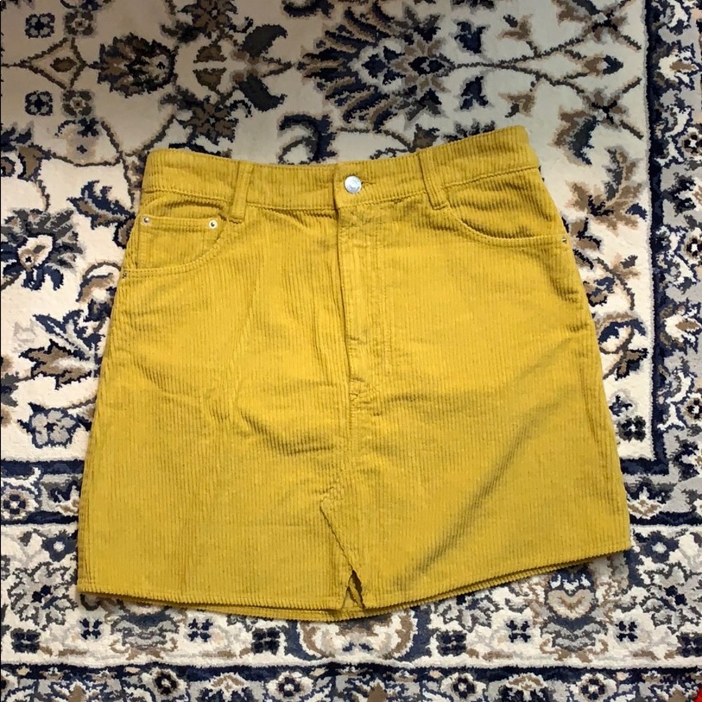 Zara Cute Yellow Skirt